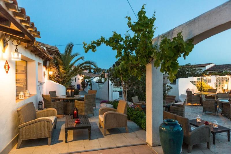 Mas Des Salicornes Hotel Saintes-Maries-de-la-Mer Exterior photo