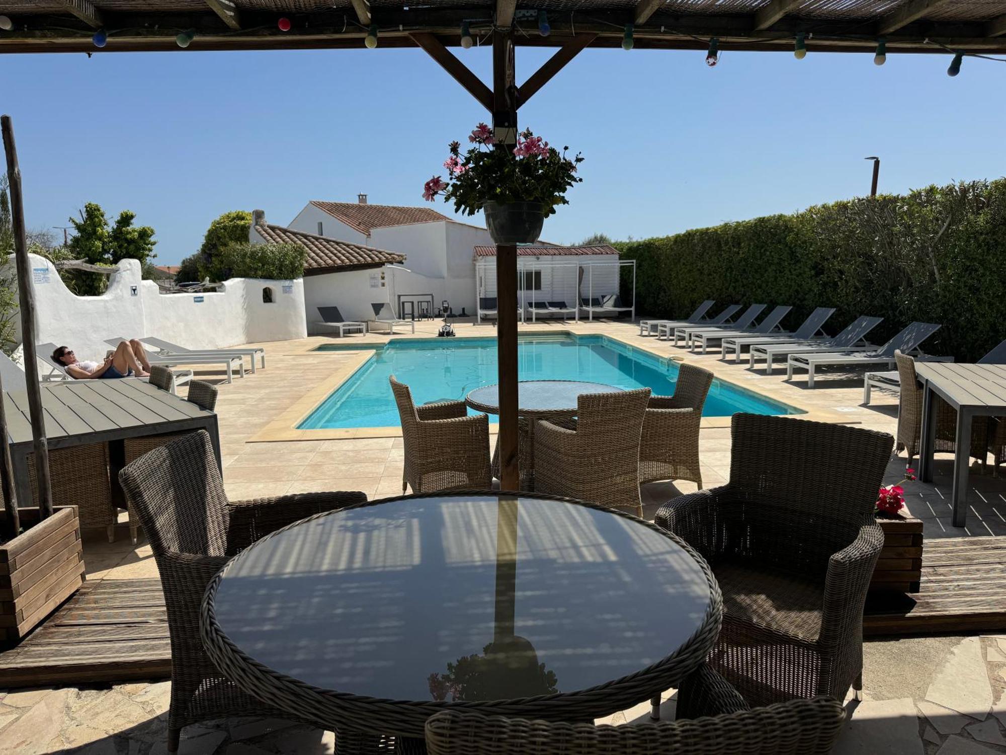 Mas Des Salicornes Hotel Saintes-Maries-de-la-Mer Exterior photo